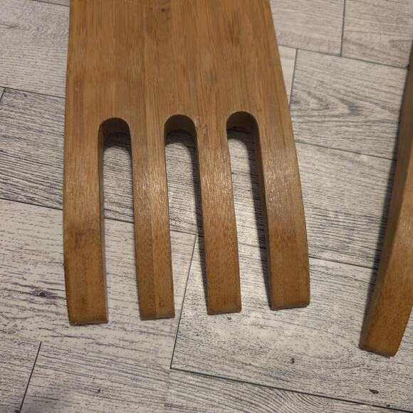Island Bamboo Salad Hands Set of 2 – Natural Wood Claw Servers Tossing Tools - Picture 8 of 10